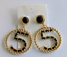 Load image into Gallery viewer, The Venesian Goddess
